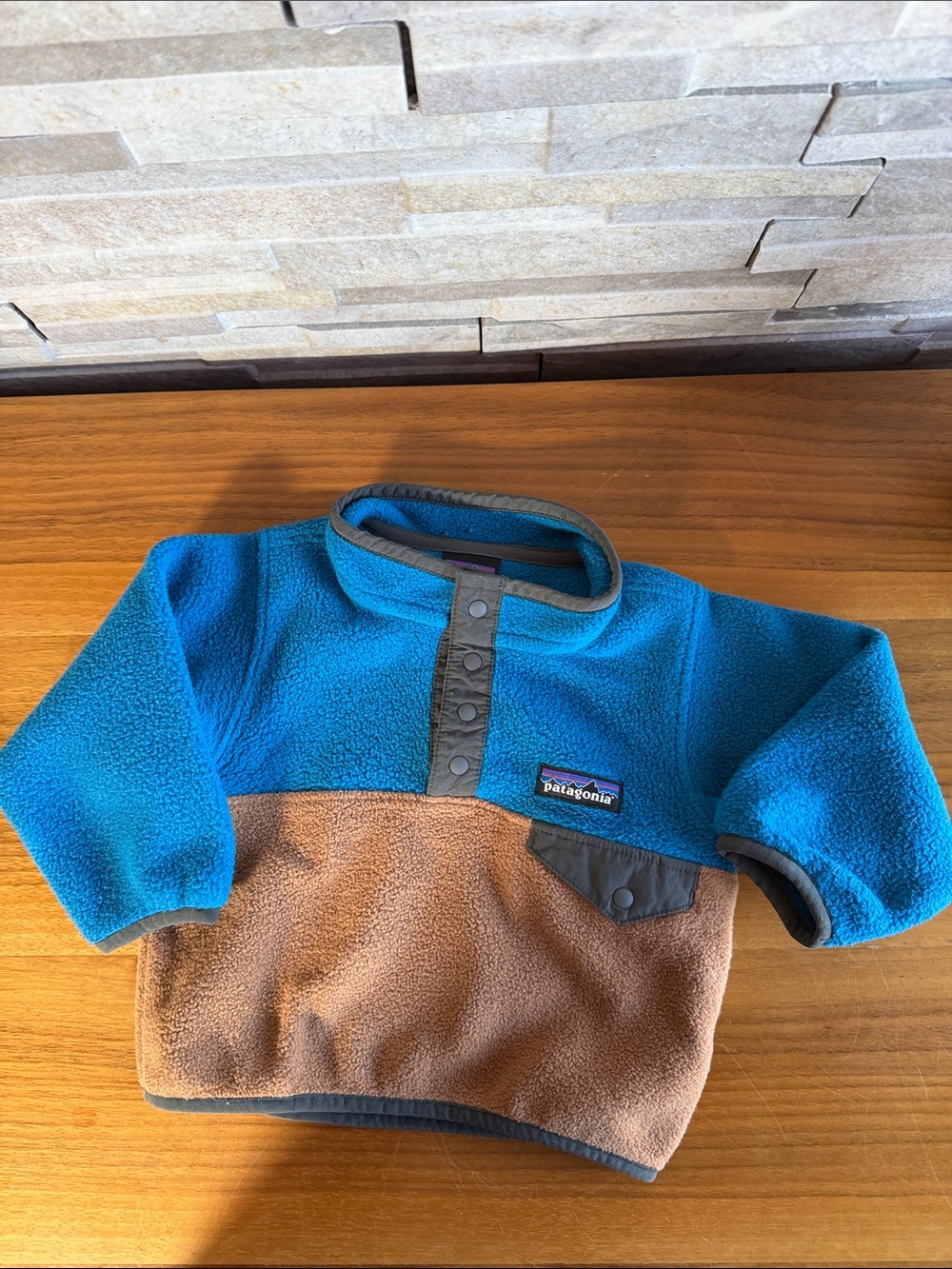 6 to 12 month baby Patagonia pullover fleece sweatshirt quarter button up